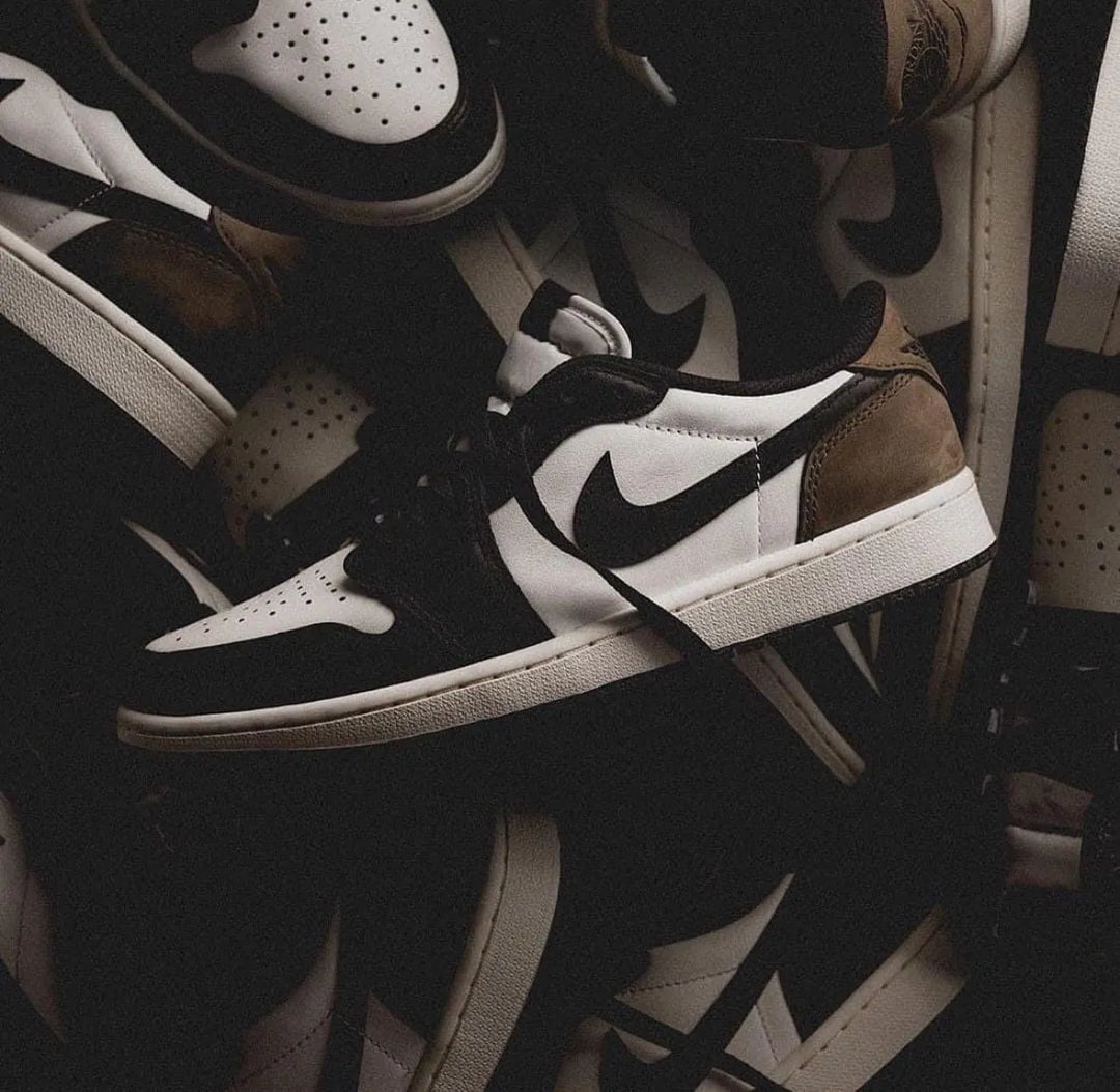Air Jordan 1 Low OG 'Mocha'